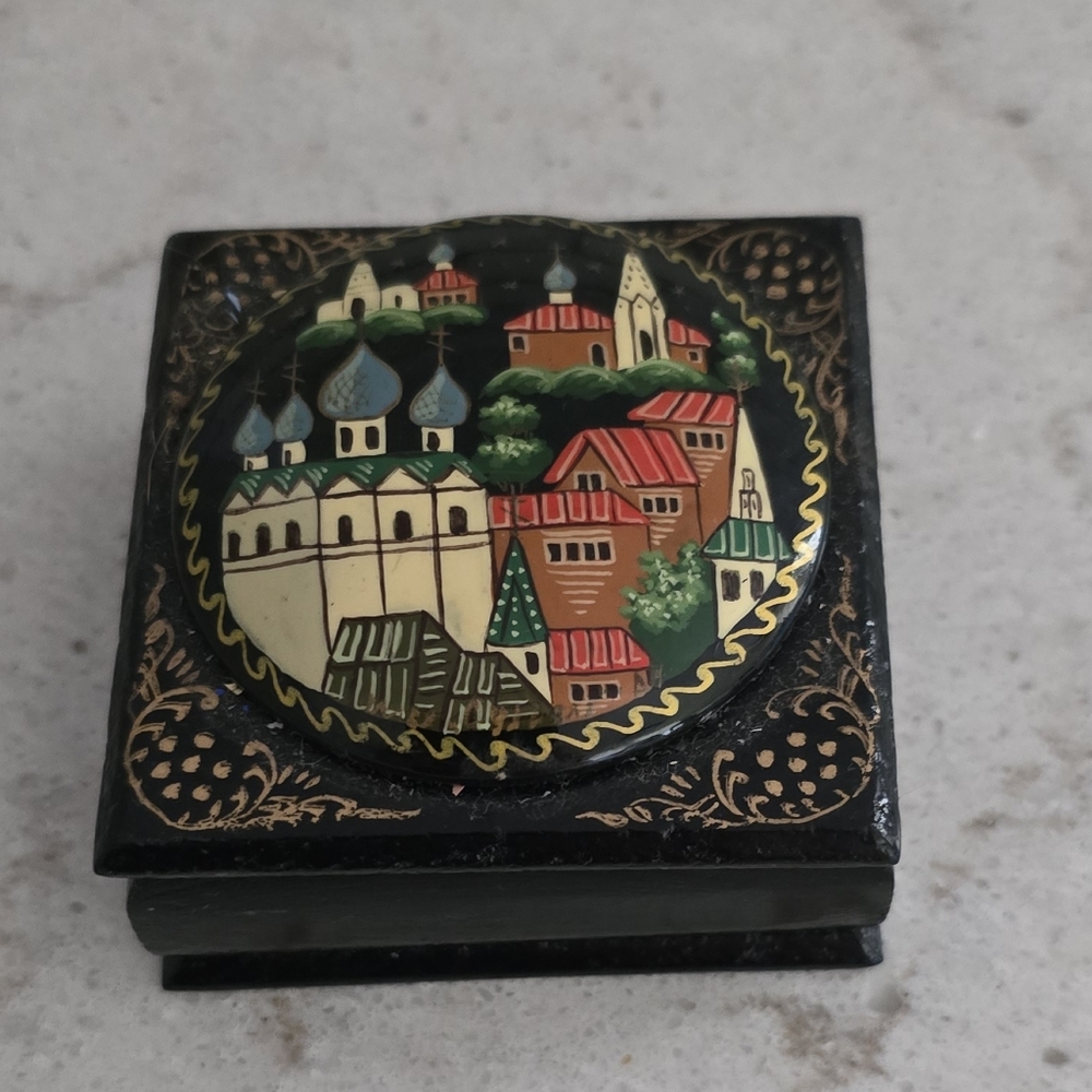 Vintage Hand Painted Russian Laquer Box